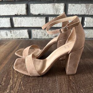 A New Day suede-like strappy heels 7 wide tan